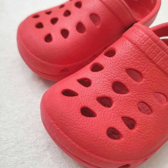 Capelli Red Clog with Strap Baby Toddler Girls Size 4-5 Shoes - Picture 7 of 9